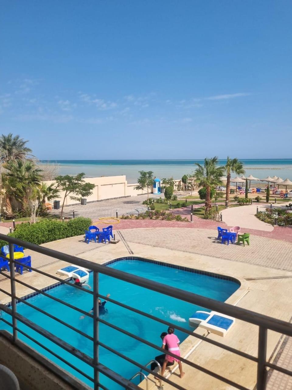 Casablanca Beach For Families And Couples Only Aparthotel Hurghada Bilik gambar