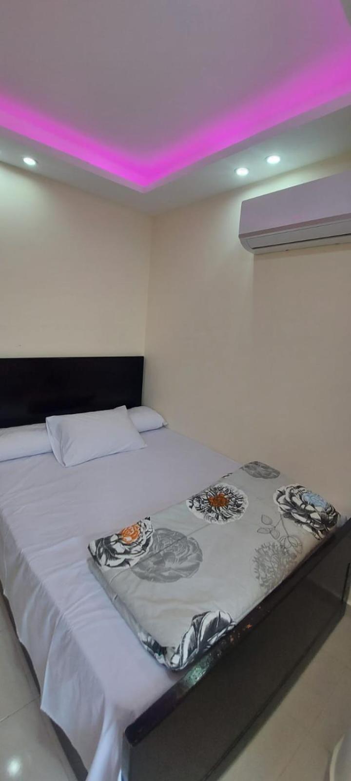 Casablanca Beach For Families And Couples Only Aparthotel Hurghada Bilik gambar